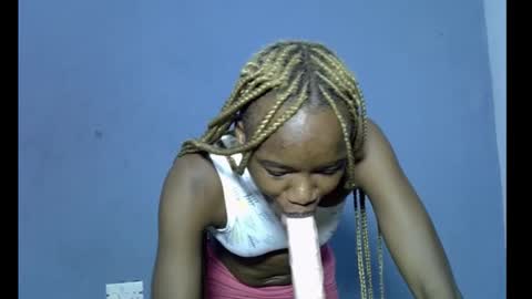 Linda independent model online show from 30, 3, 2026