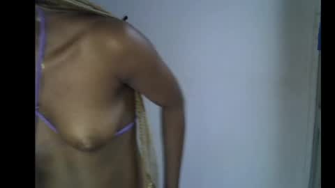 Linda independent model online show from 19, 4, 2026