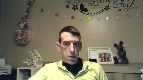 Snapshot of skinnybigcock2 chatting on 17, 3, 2026 SkinnyBigCock2 online show from 17, 3, 2026