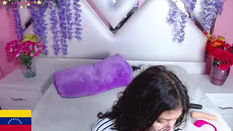  SKINNYHORNY   online show from 29, 12, 2024