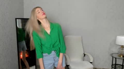 Snapshot of skinnyladyy chatting on 28, 1, 2025 Skinnyladyy online show from 28, 1, 2025