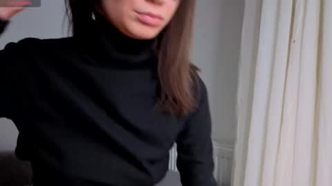 Snapshot of skinnymode chatting on 27, 10, 2025 SkinnyMode online show from 27, 10, 2025