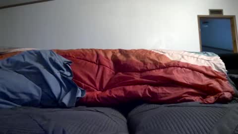 Snapshot of skinnystrong chatting on 12, 9, 2025 skinnystrong online show from 12, 9, 2025