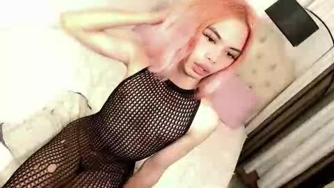 skinnytrans69 online show from 28, 5, 2026