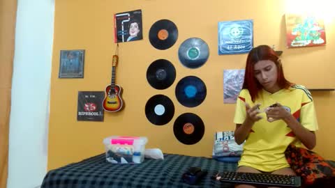 Snapshot of skinnyverus18 chatting on 19, 10, 2025 VERUS online show from 19, 10, 2025