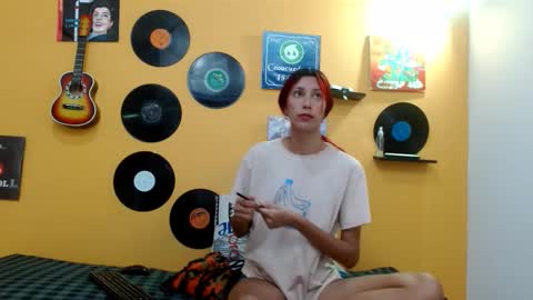 Snapshot of skinnyverus18 chatting on 19, 11, 2025 VERUS online show from 19, 11, 2025