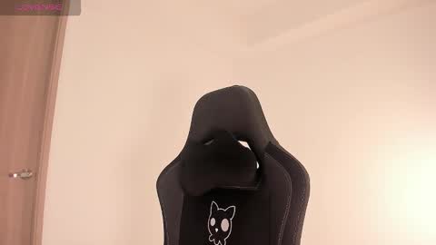 Skinnyy   online show from 5, 3, 2026