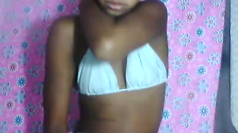 Snapshot of skinygirl2 chatting on 19, 6, 2026 skinygirl2 online show from 19, 6, 2026