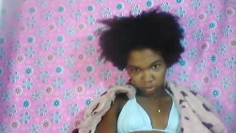 Snapshot of skinygirl2 chatting on 5, 7, 2026 skinygirl2 online show from 5, 7, 2026