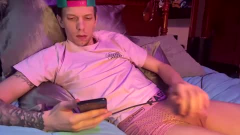 Snapshot of skittles933 chatting on 27, 2, 2025 Skittles online show from 27, 2, 2025