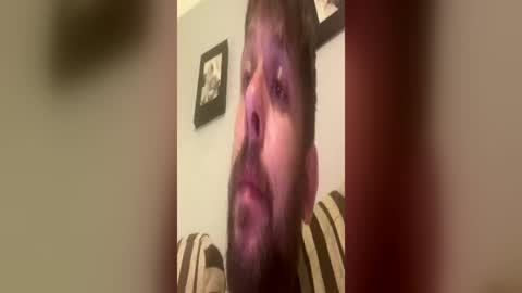 Snapshot of skuzzy25 chatting on 26, 6, 2026 skuzzy25 online show from 26, 6, 2026
