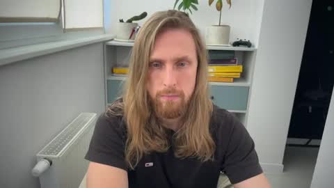 Snapshot of sky_guy25 chatting on 17, 10, 2025 sky_guy25 online show from 17, 10, 2025