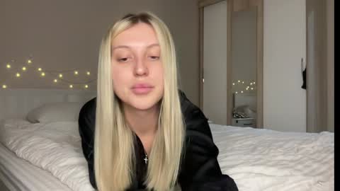 Snapshot of skyffi chatting on 6, 2, 2025 GARRY AND SOPHIA online show from 6, 2, 2025