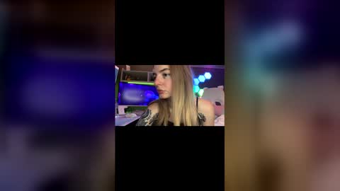 Snapshot of skyiswoke chatting on 16, 12, 2025 Sky online show from 16, 12, 2025