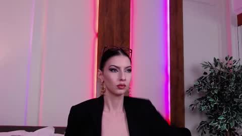 SkylarSpark online show from 7, 10, 2025