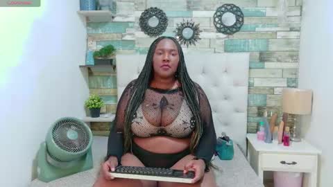 Snapshot of skyler_naomi chatting on 1, 5, 2026 skyler_naomi online show from 1, 5, 2026