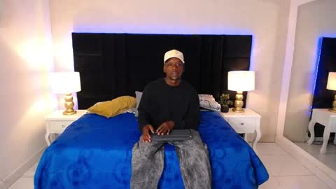 SKYLERBIGXXX online show from 16, 4, 2026