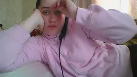 skyressie333 online show from 10, 4, 2026