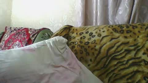 skyressie333 online show from 16, 4, 2026