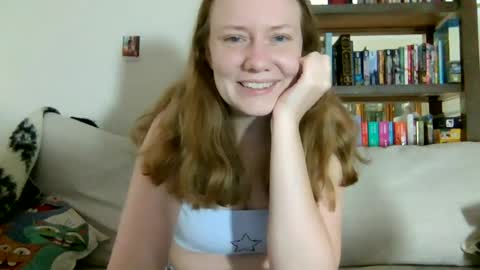 Snapshot of skywinters chatting on 14, 6, 2026 Sky Winters online show from 14, 6, 2026