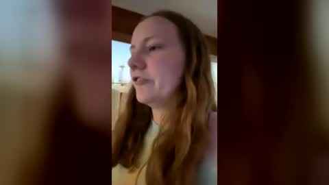 Snapshot of skywinters chatting on 25, 6, 2026 Sky Winters online show from 25, 6, 2026
