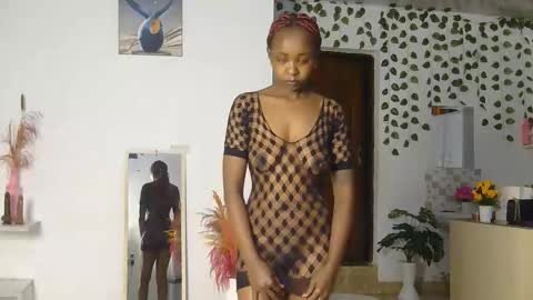 Snapshot of skyy_brown chatting on 11, 6, 2026 Bella online show from 11, 6, 2026