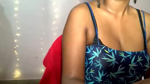 Snapshot of slanggirl chatting on 8, 6, 2026 slanggirl online show from 8, 6, 2026