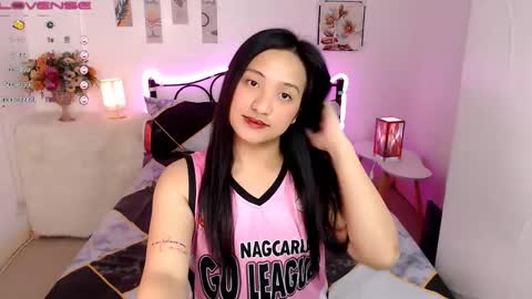 Queen Cyrine online show from 19, 2, 2025