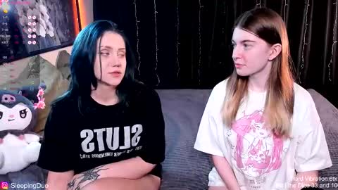 Snapshot of sleepingduo chatting on 11, 11, 2025 Hi We are Iva and Angela Nice to meet u 3 online show from 11, 11, 2025