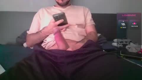 Snapshot of sleepless19 chatting on 8, 4, 2026 sleepless19 online show from 8, 4, 2026