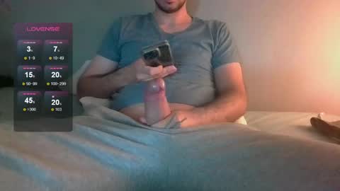 Snapshot of sleepless19 chatting on 20, 5, 2026 sleepless19 online show from 20, 5, 2026
