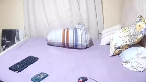 Snapshot of slender_sweetbabe chatting on 14, 7, 2026 slender_sweetbabe online show from 14, 7, 2026