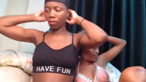 Snapshot of slim_aria chatting on 11, 7, 2026 Aria online show from 11, 7, 2026