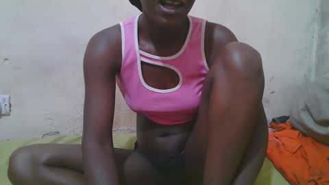 Snapshot of slim_girl3 chatting on 18, 5, 2026 slim_girl3 online show from 18, 5, 2026