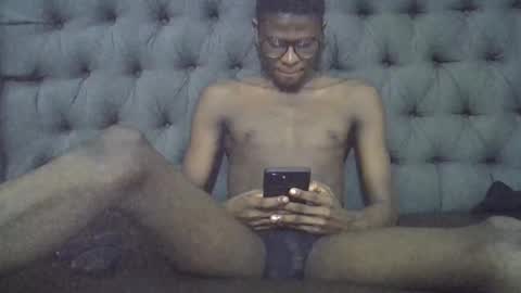 Snapshot of slim_long01 chatting on 11, 5, 2026 slim long01 online show from 11, 5, 2026