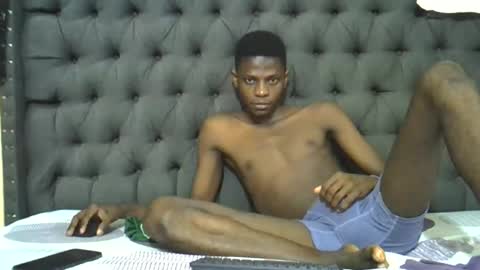 Snapshot of slim_long01 chatting on 7, 6, 2026 slim long01 online show from 7, 6, 2026