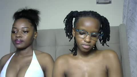 Snapshot of slimthicky_12 chatting on 23, 6, 2026 slim online show from 23, 6, 2026