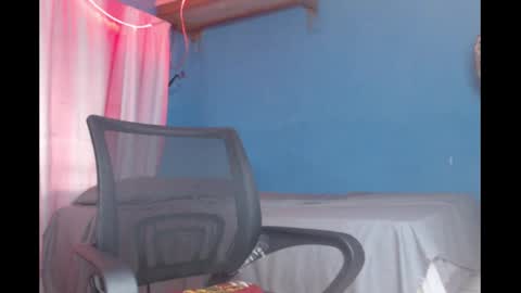 Snapshot of slimzyx chatting on 28, 2, 2025 slimzyx online show from 28, 2, 2025