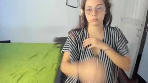 Snapshot of slone03 chatting on 6, 4, 2026 slone03 online show from 6, 4, 2026