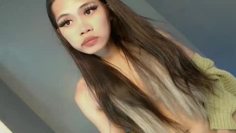 slut4attention online show from 19, 4, 2026