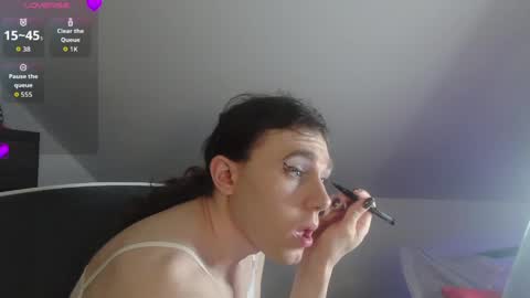 Snapshot of sluttyhorrorparty chatting on 12, 5, 2026 Natsu online show from 12, 5, 2026