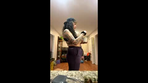 Snapshot of sluttylittlexxx chatting on 2, 3, 2026 SluttyLittleXXX online show from 2, 3, 2026