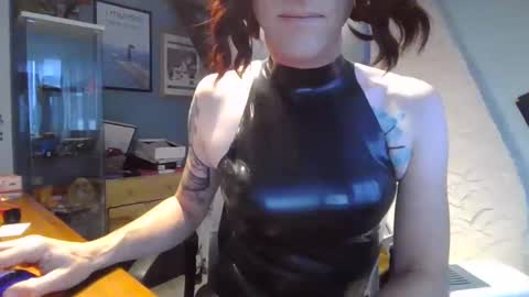 sluttytoy83 online show from 20, 1, 2025