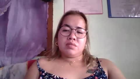 Snapshot of small_boobs59 chatting on 21, 9, 2025 Lovewella online show from 21, 9, 2025