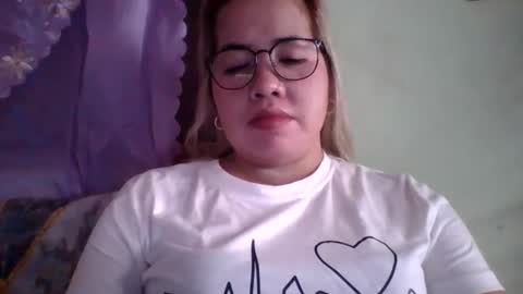 Snapshot of small_boobs59 chatting on 26, 9, 2025 Lovewella online show from 26, 9, 2025