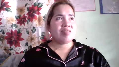 Snapshot of small_boobs59 chatting on 1, 10, 2025 Lovewella online show from 1, 10, 2025