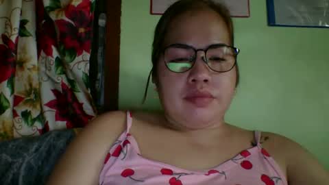 Snapshot of small_boobs59 chatting on 5, 2, 2026 Lovewella online show from 5, 2, 2026