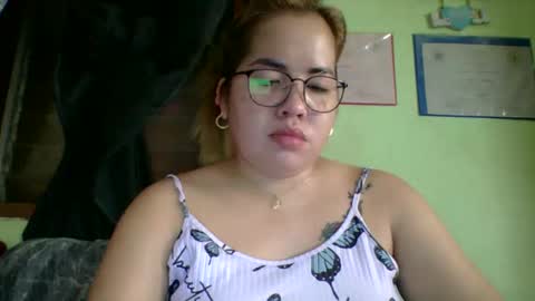 Snapshot of small_boobs59 chatting on 28, 2, 2026 Lovewella online show from 28, 2, 2026