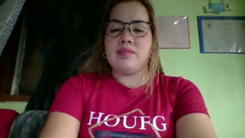 Snapshot of small_boobs59 chatting on 4, 3, 2026 Lovewella online show from 4, 3, 2026