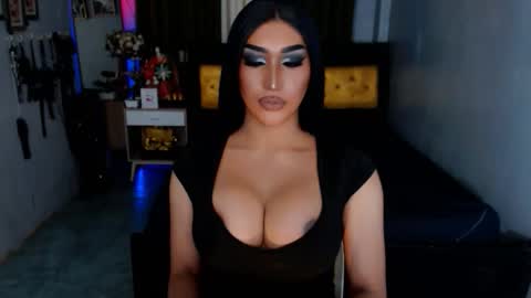 smasherqueen online show from 27, 11, 2025